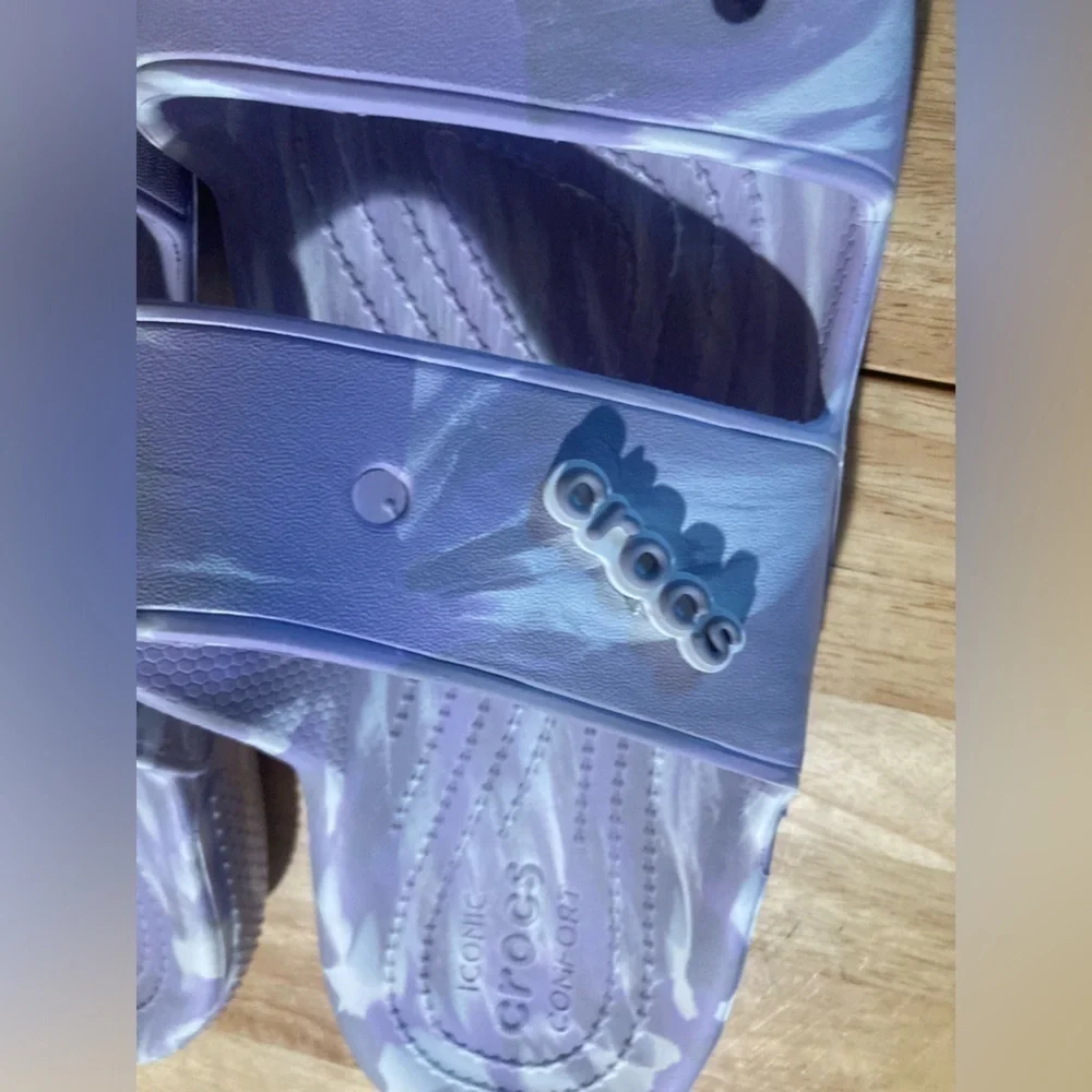 Crocs in Purple/white slide on sandals in size Men’s 13z. Great condition